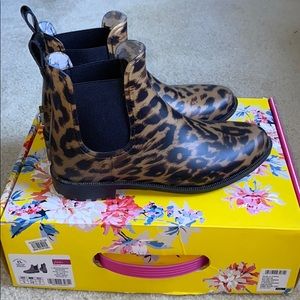 Cheetah print rain boots